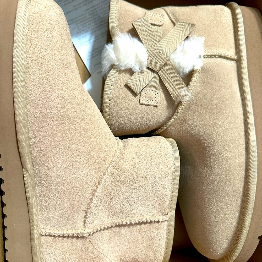 Kookaburra by UGG Victoria Mini, Size 7